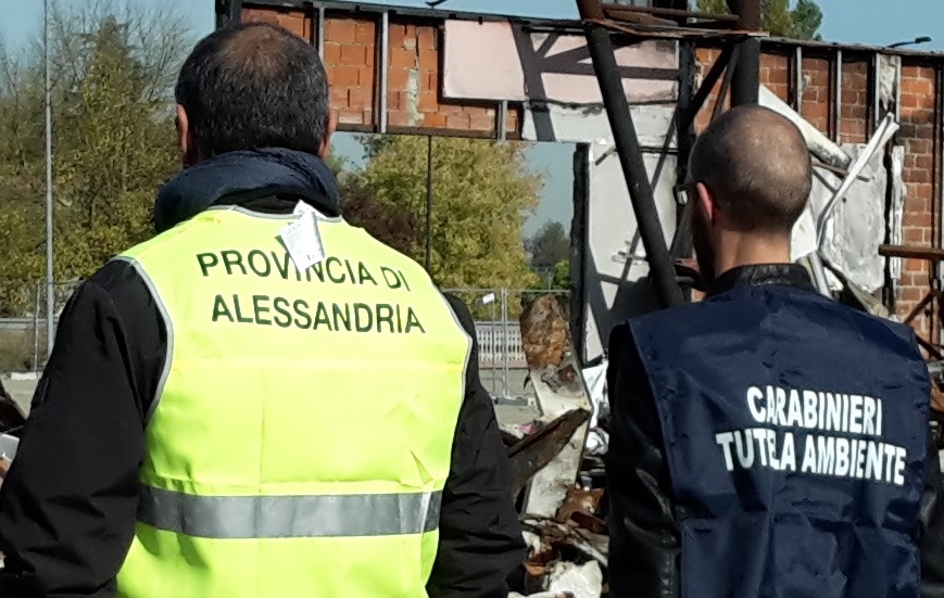 Carabinieri del NOE di Alessandria sequestrano tremila tonnellate di rifiuti plastici stoccati illecitamente