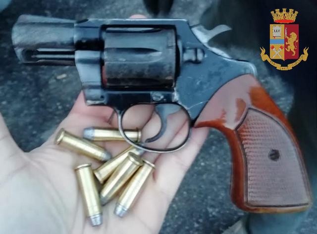 Casale Monferrato, sventata rapina all’ufficio postale grazie alla Polizia di Stato