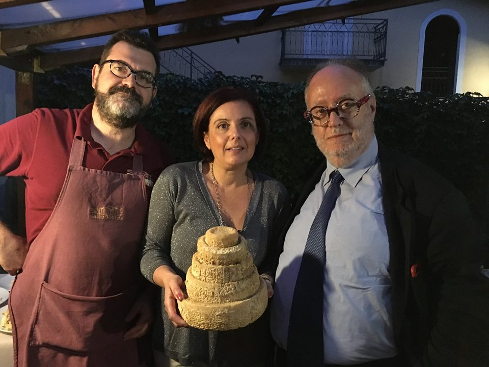 Edoardo Raspelli a Tortona per tutelare il Montebore