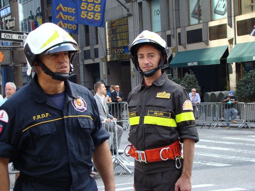 Claudio Giacalone, comandante dei Vigili del Fuoco, saluta Alessandria