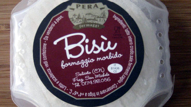 Rischio Escherichia Coli nel formaggio: ritirati tre lotti