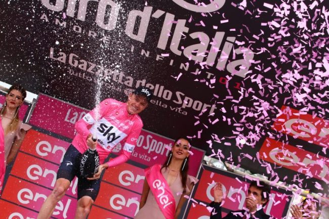 Giro d’Italia, Monte Bianco in rosa. Legambiente: “Spreco di energie e danno ambientale”