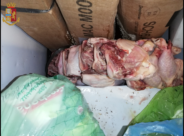 Cibo scaduto, sequestrata una panetteria