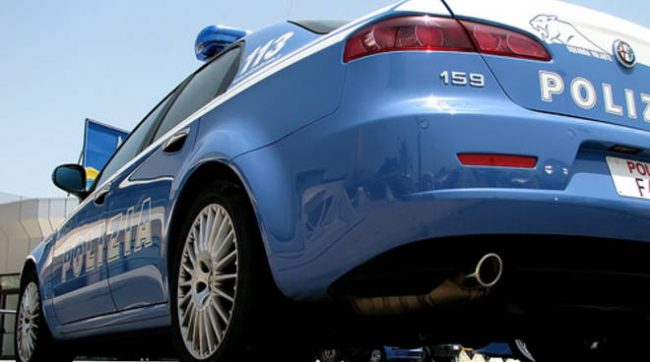 Contromano in autostrada per 6 km: “Ho dimenticato il portafoglio in Autogrill”