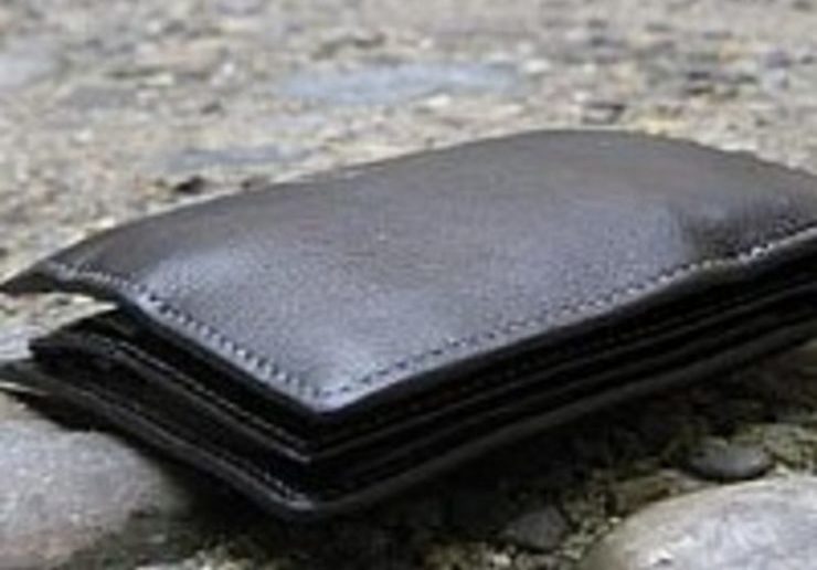 Ruba un portafoglio in un bar a Tortona, nei guai un elettricista