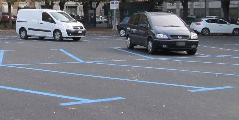 Sospensione estiva del pagamento degli stalli blu a Casale Monferrato