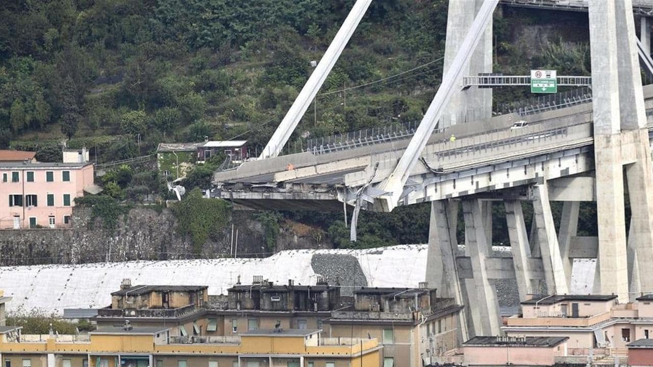 Ponte Morandi, nel primo anniversario bandiere a mezz’asta a Palazzo Lascaris