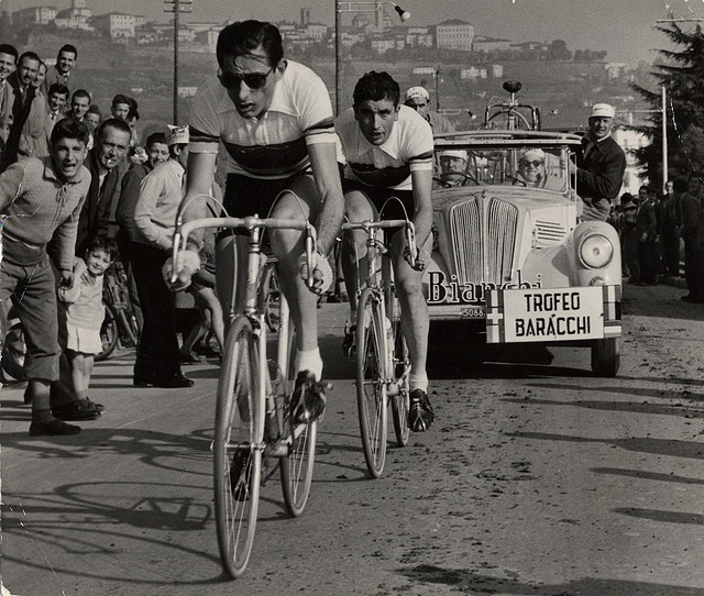 “Scatti, Fausto Coppi e i suoi fotografi e un dialogo con le opere di Miguel Soro”