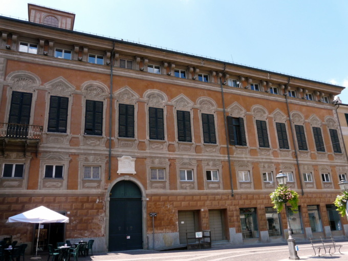 Ritardi nel servizio di scuolabus a Novi Ligure: il centrodestra presenta un’interpellanza