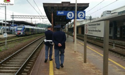 Asti: aggredisce agente della Polfer, arrestato 22enne