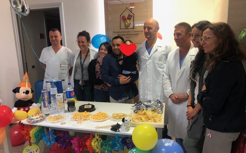 Ospedale Infantile di Alessandria, bimbo di tre anni mangia grazie all’esofago ricostruito