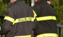 Auto prende fuoco in tangenziale: conducente illeso