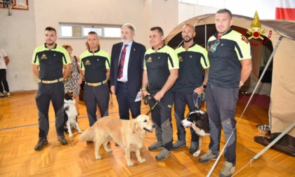 Nuova auto medica per il 118 e una tenda da campo per l'unità Cinofila dei VVF della Liguria