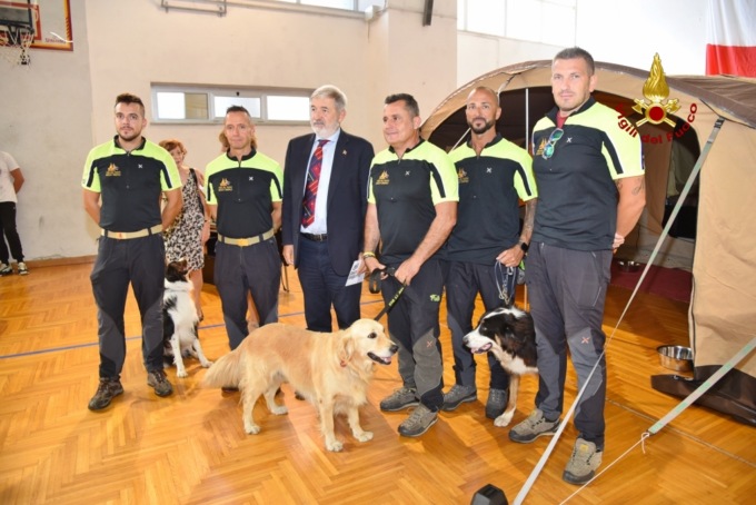 Nuova auto medica per il 118 e una tenda da campo per l’unità Cinofila dei VVF della Liguria
