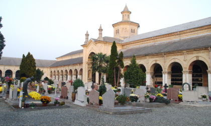 Al via lunedì i lavori per la pavimentazione dell'ingresso del cimitero