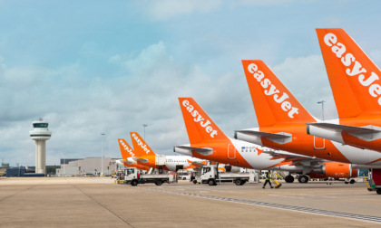 Stop degli aerei Easy Jet sui cieli di Genova