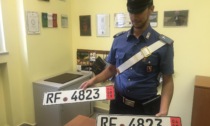 Targhe false: denunciato rivenditore nel torinese