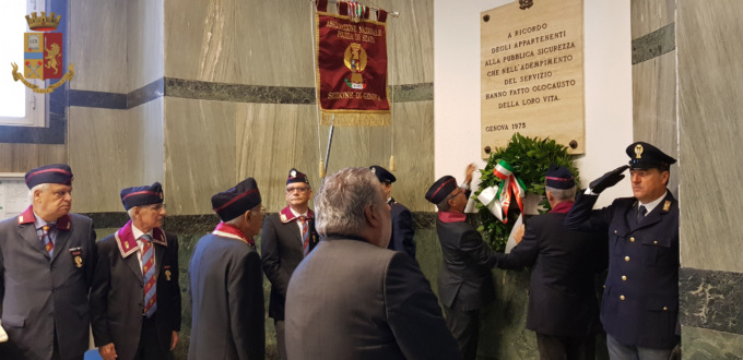 Genova: gli anziani della Polizia di Stato rendono omaggio ai giovani caduti