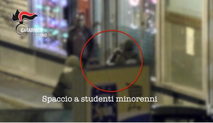 Torino, individuato fortino della droga