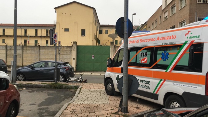Alessandria: investito ciclista in piazza Carducci