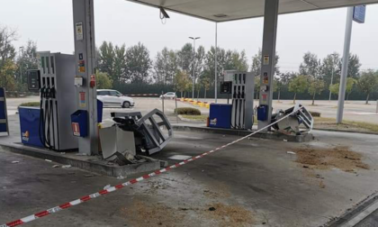 Alessandria, furto alla pompa di benzina Q8 in zona Bennet