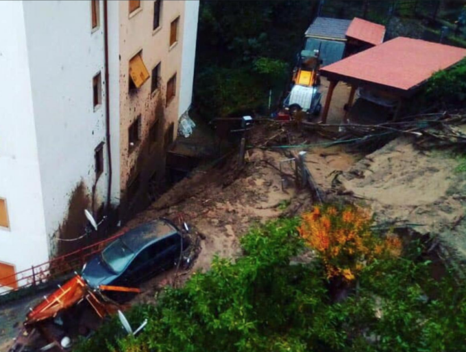 Maltempo Liguria: salvata una famiglia a Campo Ligure da frana