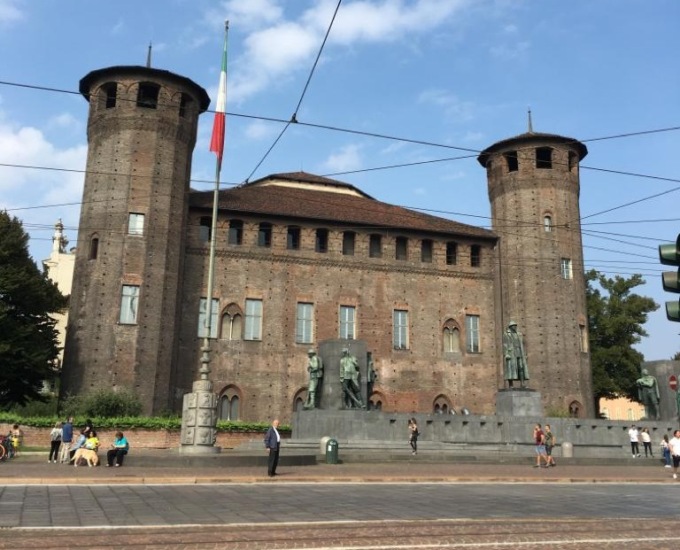 Torino, lunedì manifestazione di Forze dell’ordine e militari in piazza Castello