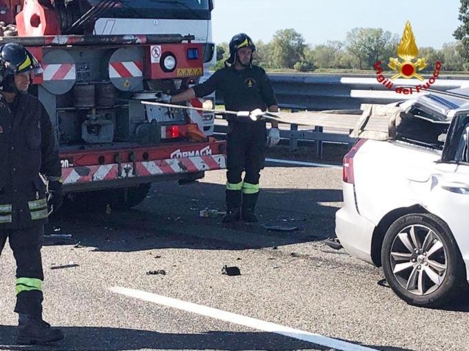 Incidente sulla A7 a Castelnuovo Scrivia: uomo in codice rosso