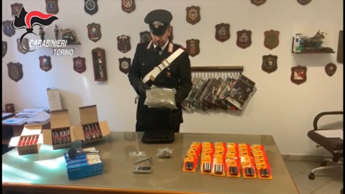 Torino: individuato deposito merce rubata