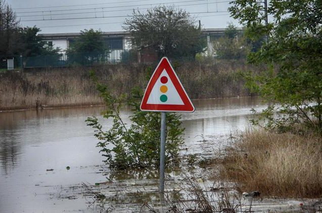 Emergenza maltempo, strade chiuse e persone sfollate