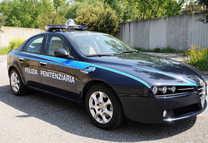 Torino: agenti arrestati per violenze a detenuti