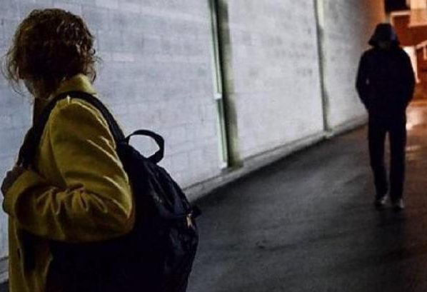 Marocchino  irregolare arrestato per stalking. Non si rassegnava e controllava la donna dalla cantina