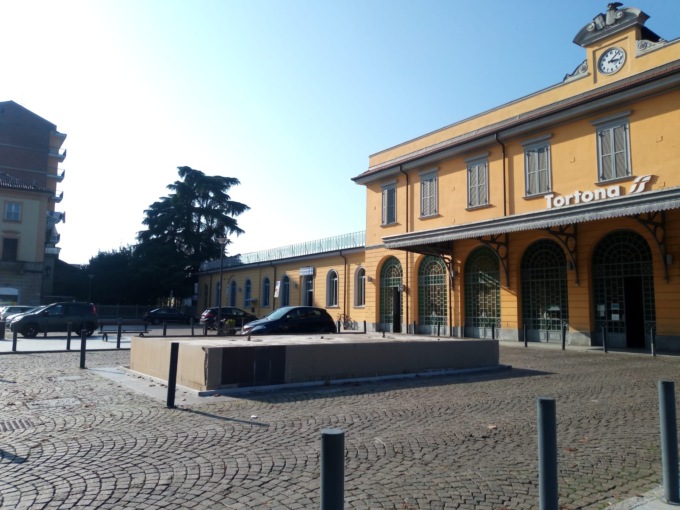 Omicidio alla stazione di Tortona: arrestato nella notte un 24enne