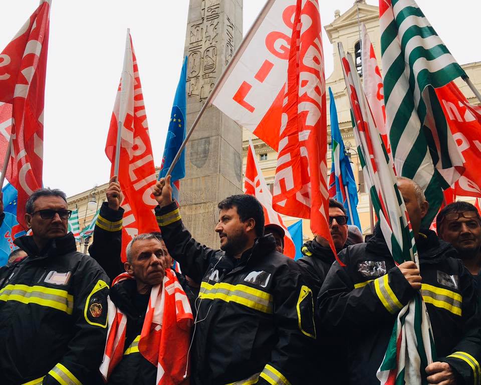 Vigili del fuoco, quattro giornate di sciopero nazionale