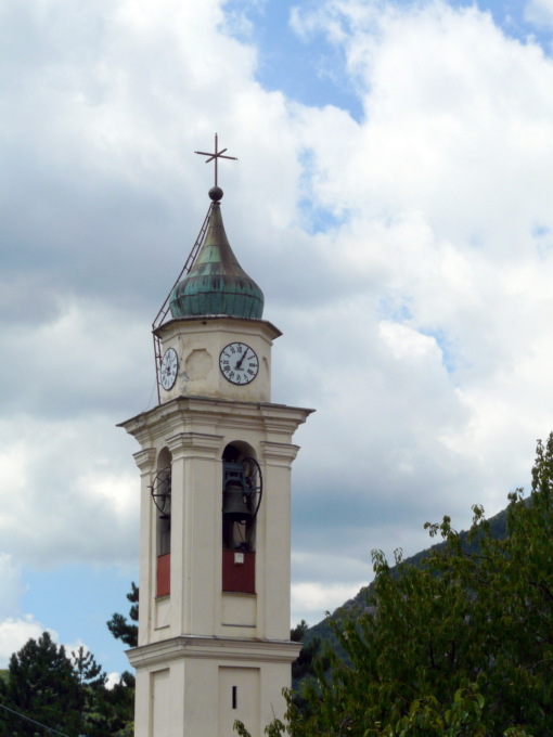Carpeneto: crollato muro sostegno nel parco della scuola