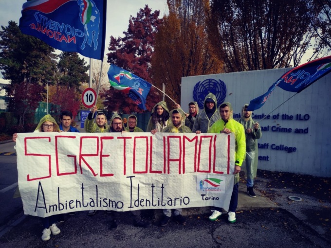 Torino, clima: blitz di Gioventù Nazionale al Campus Onu