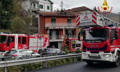Bargagli: incendio di un tetto in mattinata