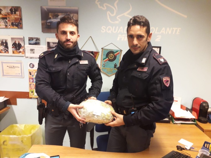 Torino: droga nella busta della spesa