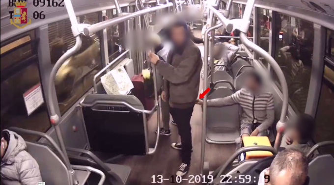 Genova: rapina in autobus, due arresti della Polizia