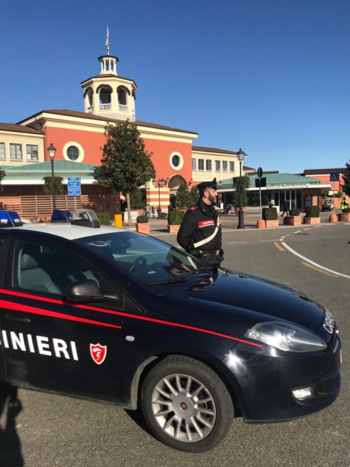Denunciata 23enne per tentato furto con destrezza all’Outlet