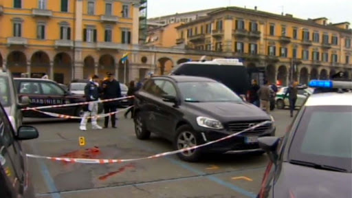 Giallo ad Alessandria, uomo trovato in una pozza di sangue in pieno centro