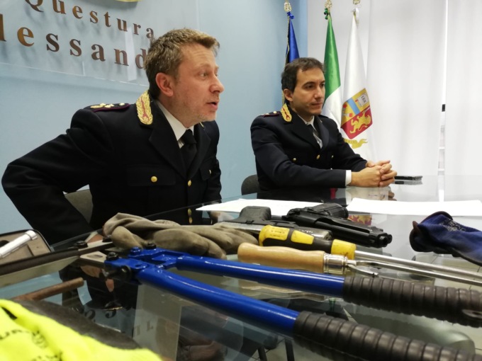 Castelceriolo: abitanti del posto aiutano la polizia ad arrestare due ladri
