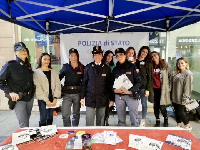 Imperia e provincia per “Questo non è amore”