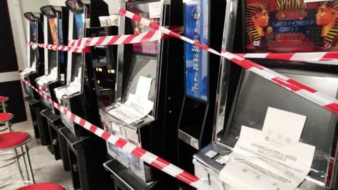 Casale Monferrato: sanzioni e sigilli su giochi non in regola
