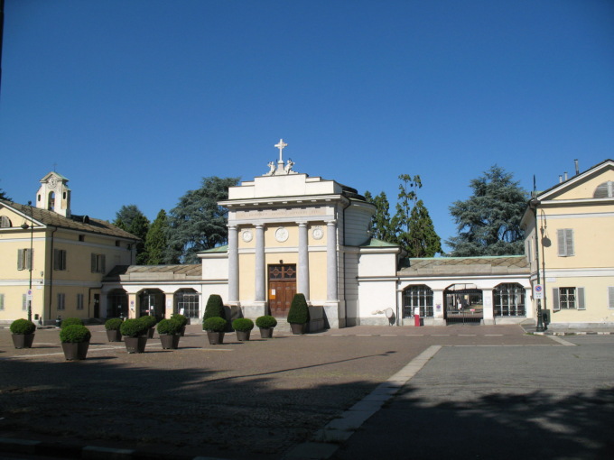 Mistero a Torino su scambio di lapidi al cimitero monumentale