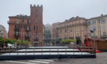 Asti: pista sul ghiaccio in piazza Statuto