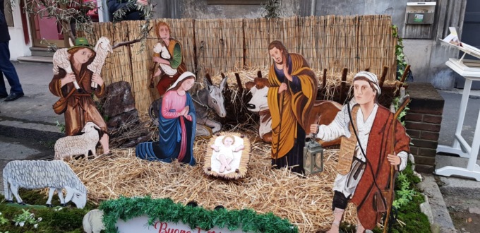 Alessandria, inaugurato il primo presepe in Corso Acqui