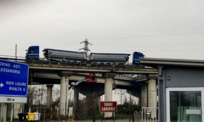 Tortona, chiuso cavalcavia per Alessandria per prove di carico