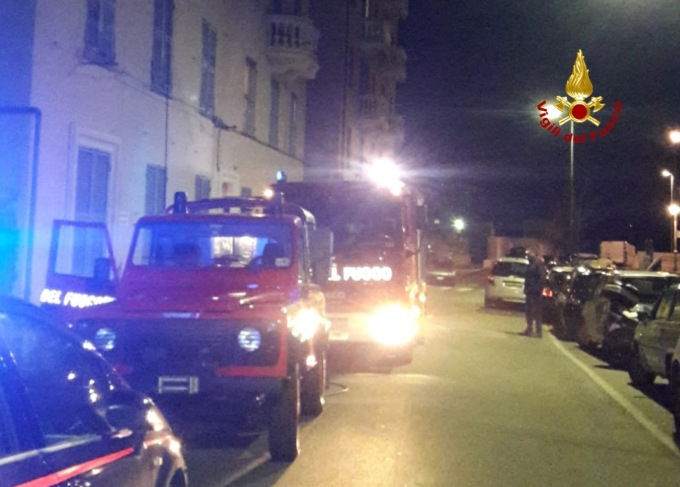 Salvato un cagnolino da un rogo a Genova Pegli