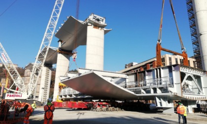 Ponte Genova: varo della trave sul Polcevera